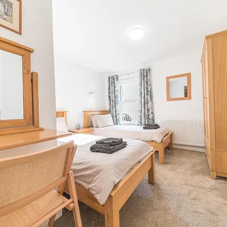 Riverside View Lejlighed