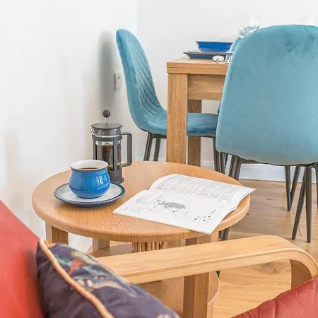 Riverside View דירה *