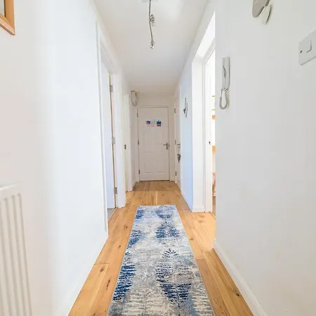 Riverside View Apartment